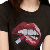 T-shirt in jersey di cotone washed Slim fit crop con stampa labbra nero