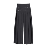 Pantalone culotte con applicazione borchie in crepe nero
