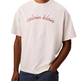 T-shirt Calvin Klein con logo in corsivo tofu