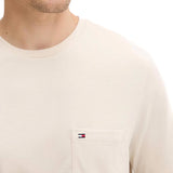 T-shirt Tommy Hilfiger con taschino e logo in cotone biologico beige