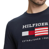 T-shirt Tommy Hilfiger con bandiera blu navy