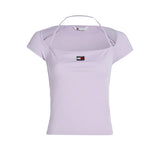 Slim fit American neckline t-shirt with lilac badge strap