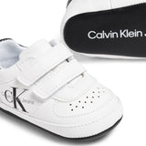 Sneakers neonato con chiusura a velcro con logo bianco