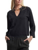 maglia-irmo-con-scollo-a-v-e-dettaglio-catena-nero