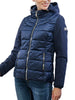 piumino-con-cappuccio-e-finto-gilet-blu