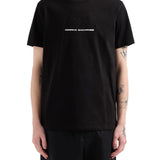 T-shirt con logo patch in rilievo nero