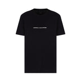 T-shirt con logo patch in rilievo nero