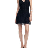 Abito budapest in pizzo con scollo a V nero