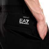 Shorts chino in tessuto tecnico nero