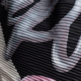 Foulard plisset lettering nero