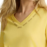 T-shirt con scollo a V e logo strass giallo