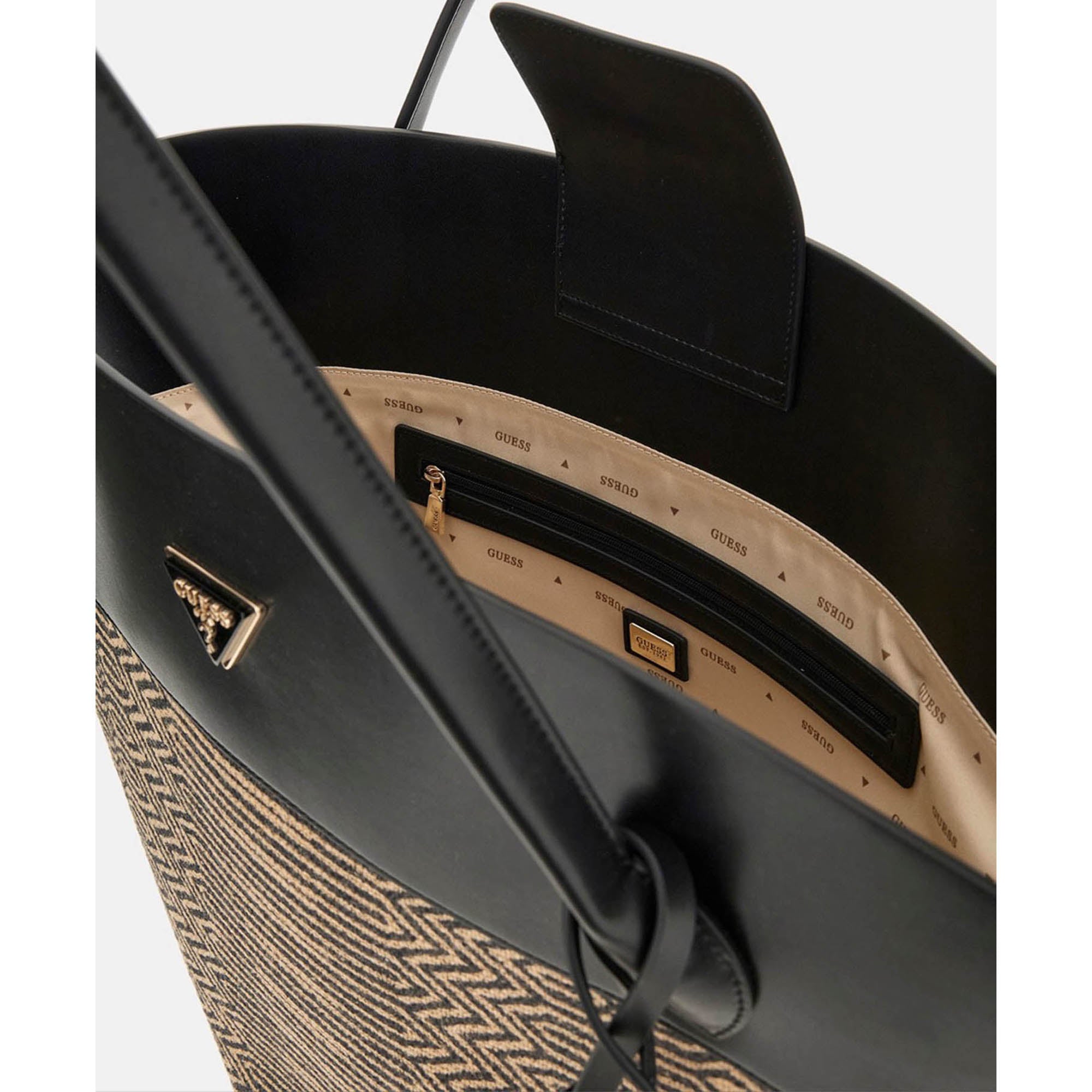 __CITYMODA_UPLOAD__ filename=I1GUESHWWC9634240NTB_3.jpg; md5=70a7b3f5c9d46c41e458c79567d3bf04