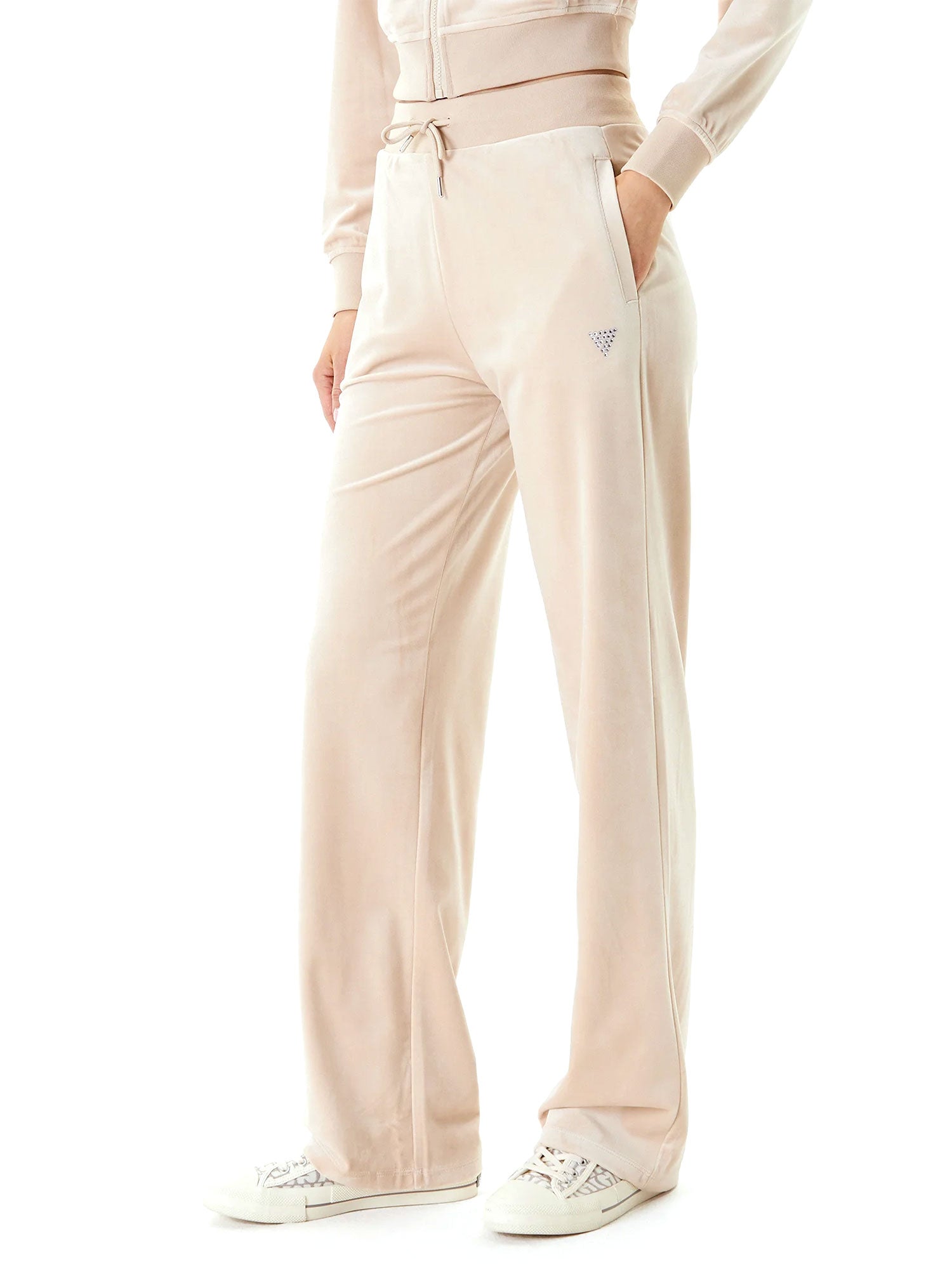 __CITYMODA_UPLOAD__ filename=I1GUESV3BB26K0232A90F_1.jpg; md5=4077b5e33ec67fa714fe8aca8b859742