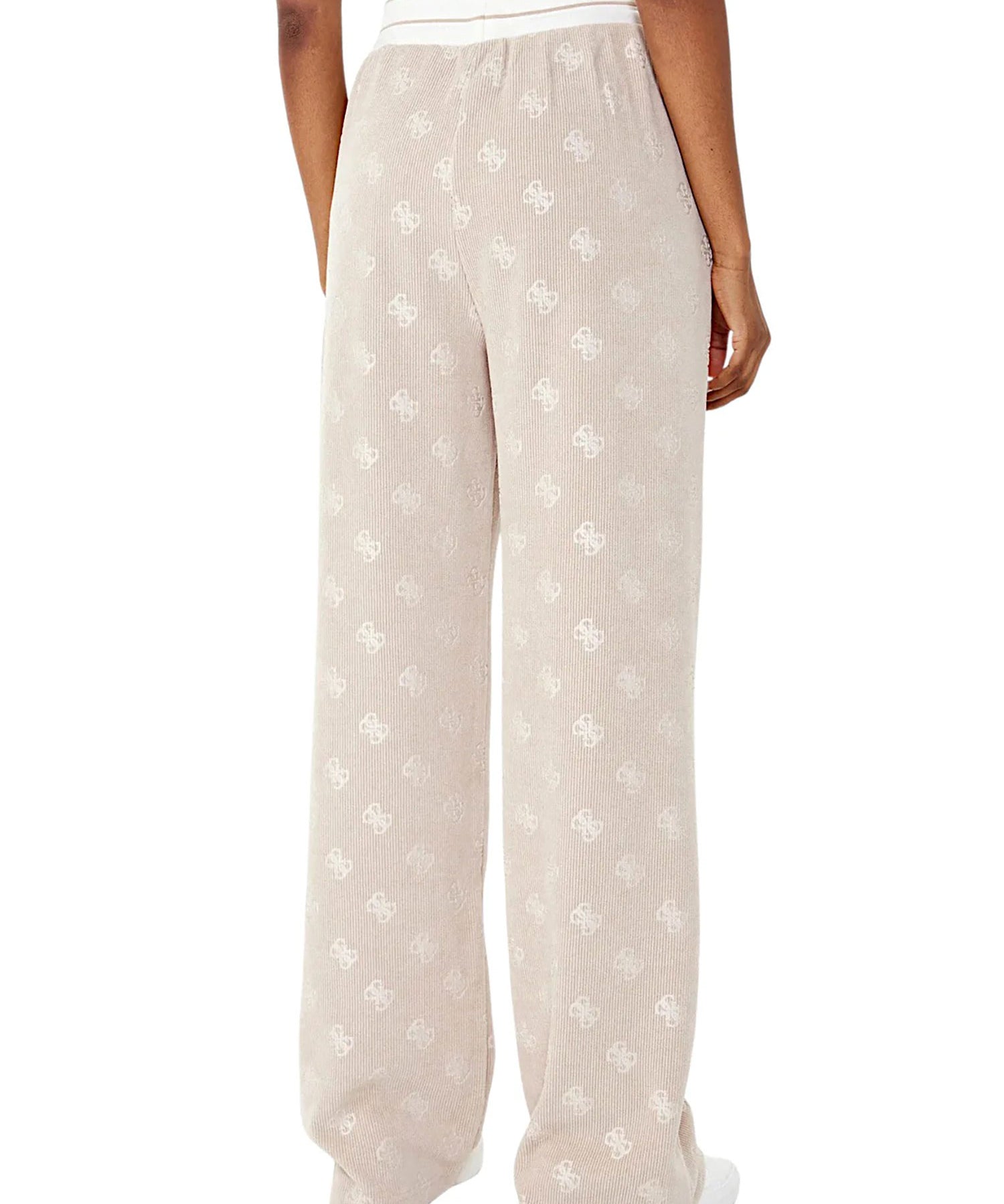 __CITYMODA_UPLOAD__ filename=I1GUESV5BB00K1902COCB_2.jpg; md5=d3a6e4621f410f1f0258869cd73e44bf