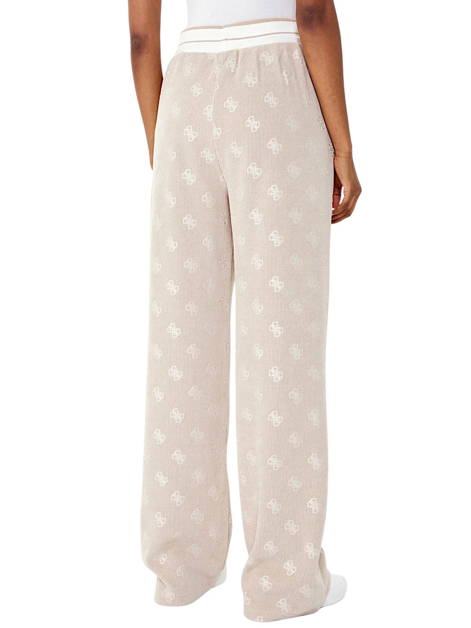 __CITYMODA_UPLOAD__ filename=I1GUESV5BB00K1902COCB_2.jpg; md5=d3a6e4621f410f1f0258869cd73e44bf