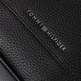 Borsello Tommy Hilfiger con logo in rilievo nero