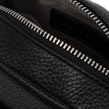 Borsello Tommy Hilfiger con logo in rilievo nero