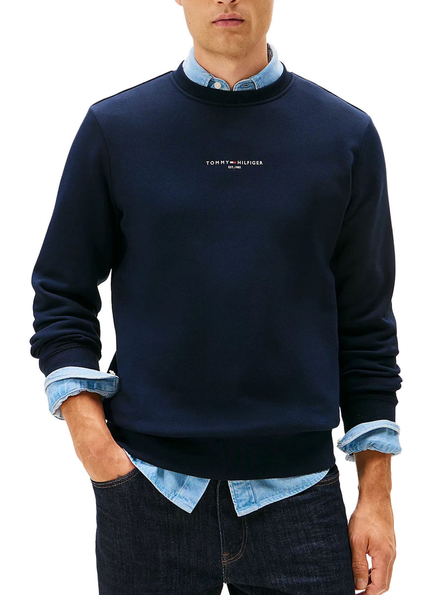 Felpa girocollo Tommy Hilfiger con logo script frontale e dettaglio su polsino blu