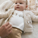Completo felpa, t-shirt e pantalone neonato caramello