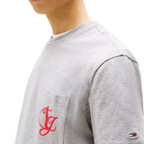 T-shirt maniche corte con tasca e logo grigio