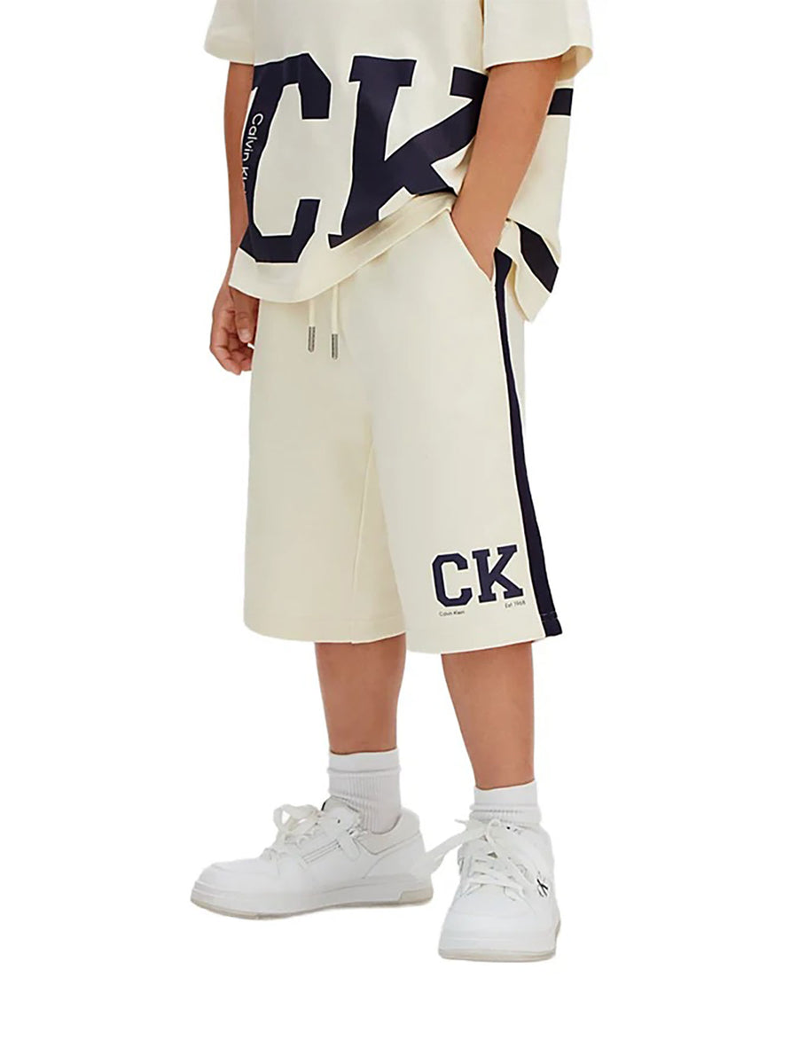 Shorts Calvin Klein Bambino varsity relaxed bianco