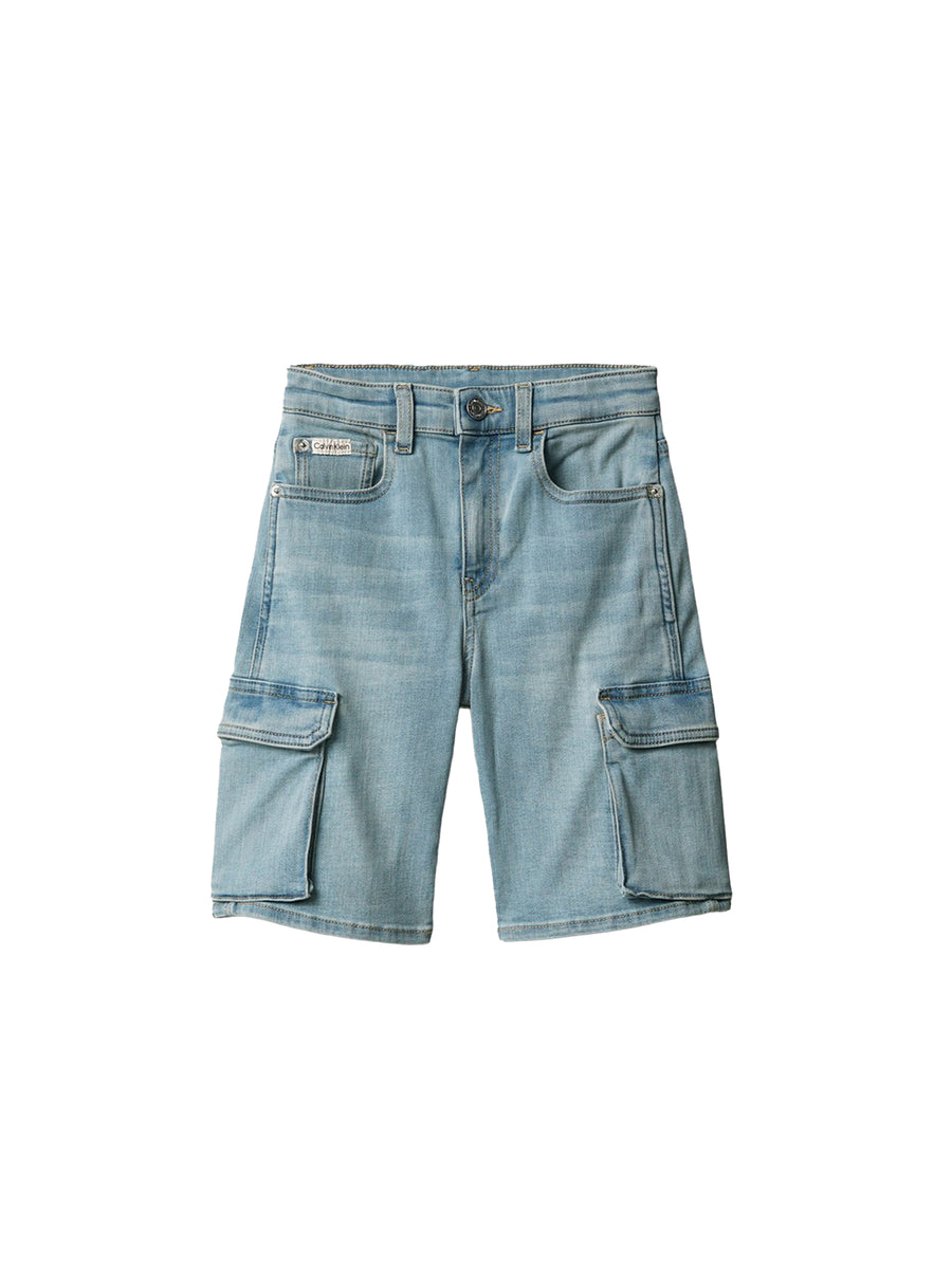 Shorts Calvin Klein Bambino cargo in denim medio