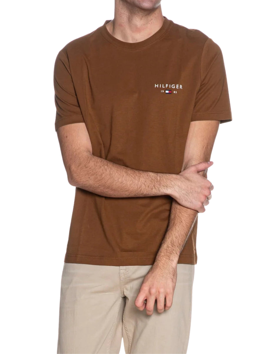 T-shirt con maniche corte Tommy Hilfiger modello brand love kaki