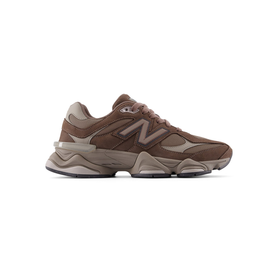 Sneaker New Balance 9060 donna nabuk/mesh cortado/dockside