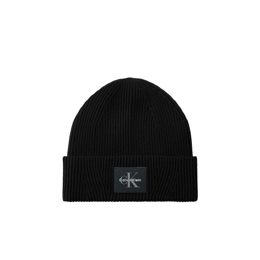 Cappello cuffia Calvin Klein uomo con patch monogramma nero