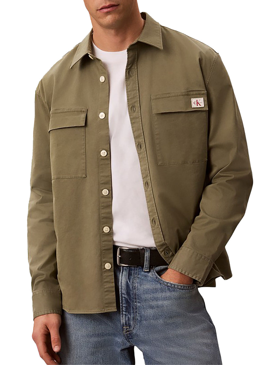 Overshirt Calvin Klein Jeans uomo con tasche sul petto verde