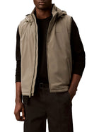 Smanicato Calvin Klein uomo imbottito in nylon con cappuccio verde