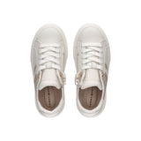 Girl's sneaker with two-tone white/platinum laces