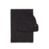 Set cappello e sciarpa in maglia a coste nero